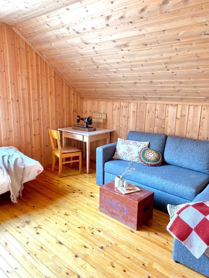 Stort Og Autentisk Hus I Skjak - Kort Vei Til Lom! Exterior photo